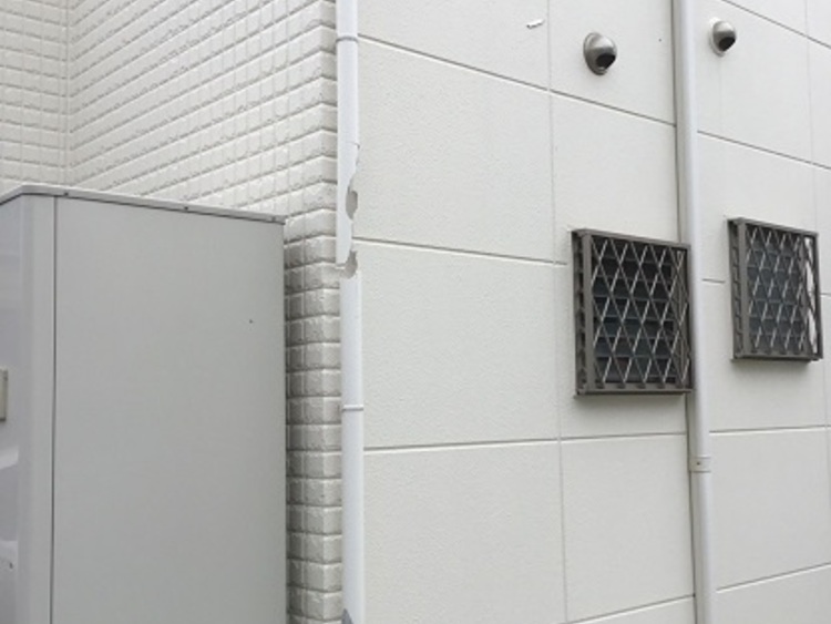 和泉市で割れた雨樋交換の屋根修理