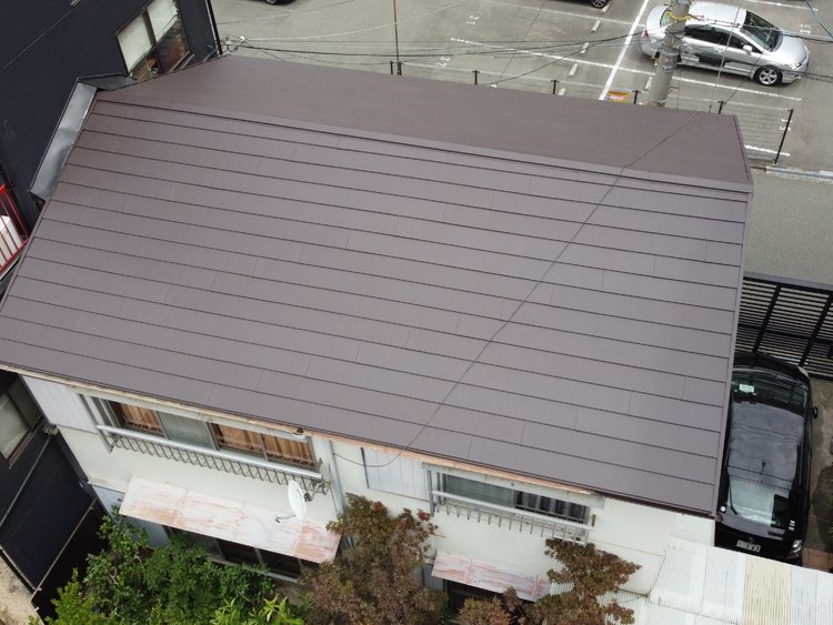 大阪府堺市　築年数40年の瓦葺の屋根の葺替え工事