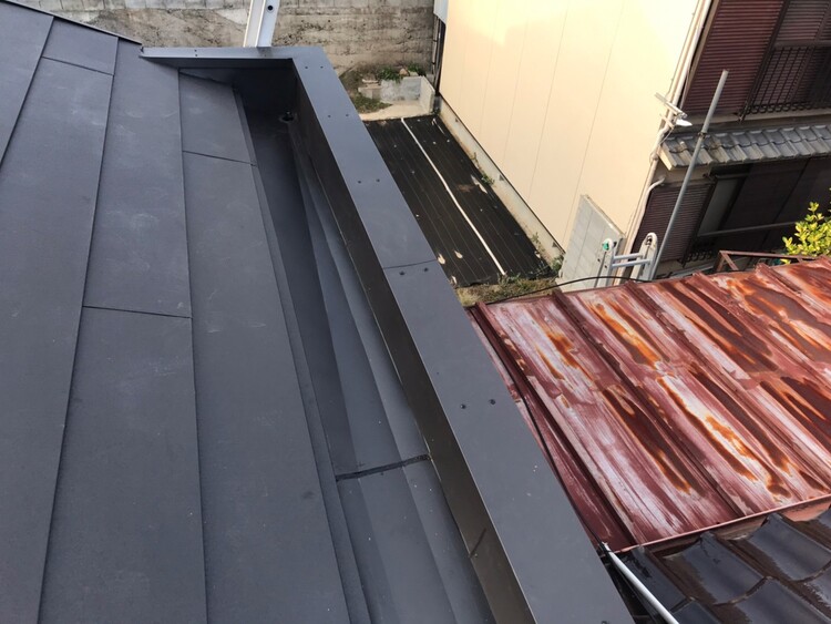 大阪府堺市南区　カラーベスト屋根　板金とい工事