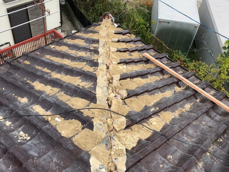 大阪市住吉区で棟瓦積み直しの屋根工事